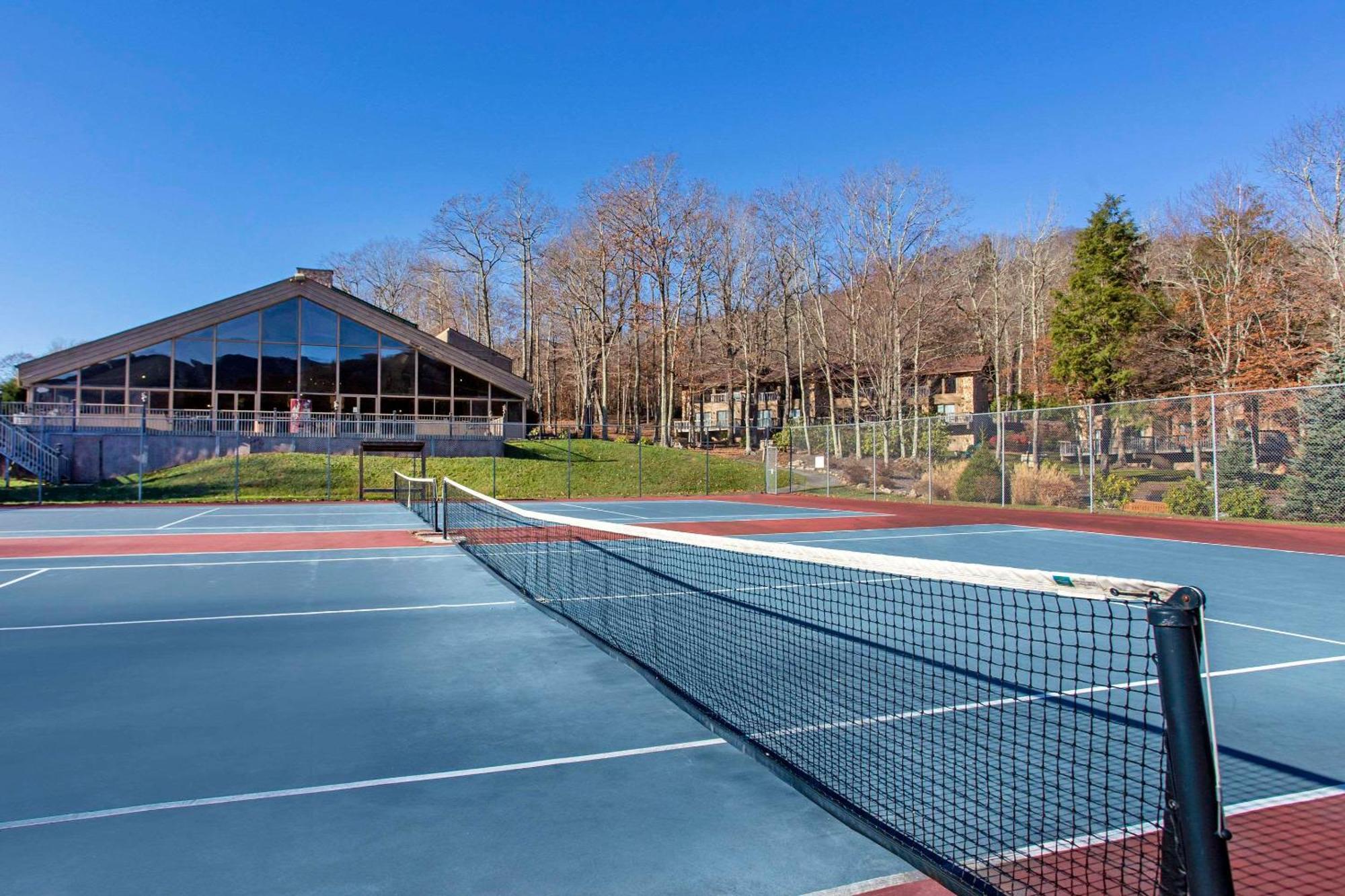Bluegreen Vacations Blue Ridge Village, An Ascend Resort Banner Elk Exterior photo