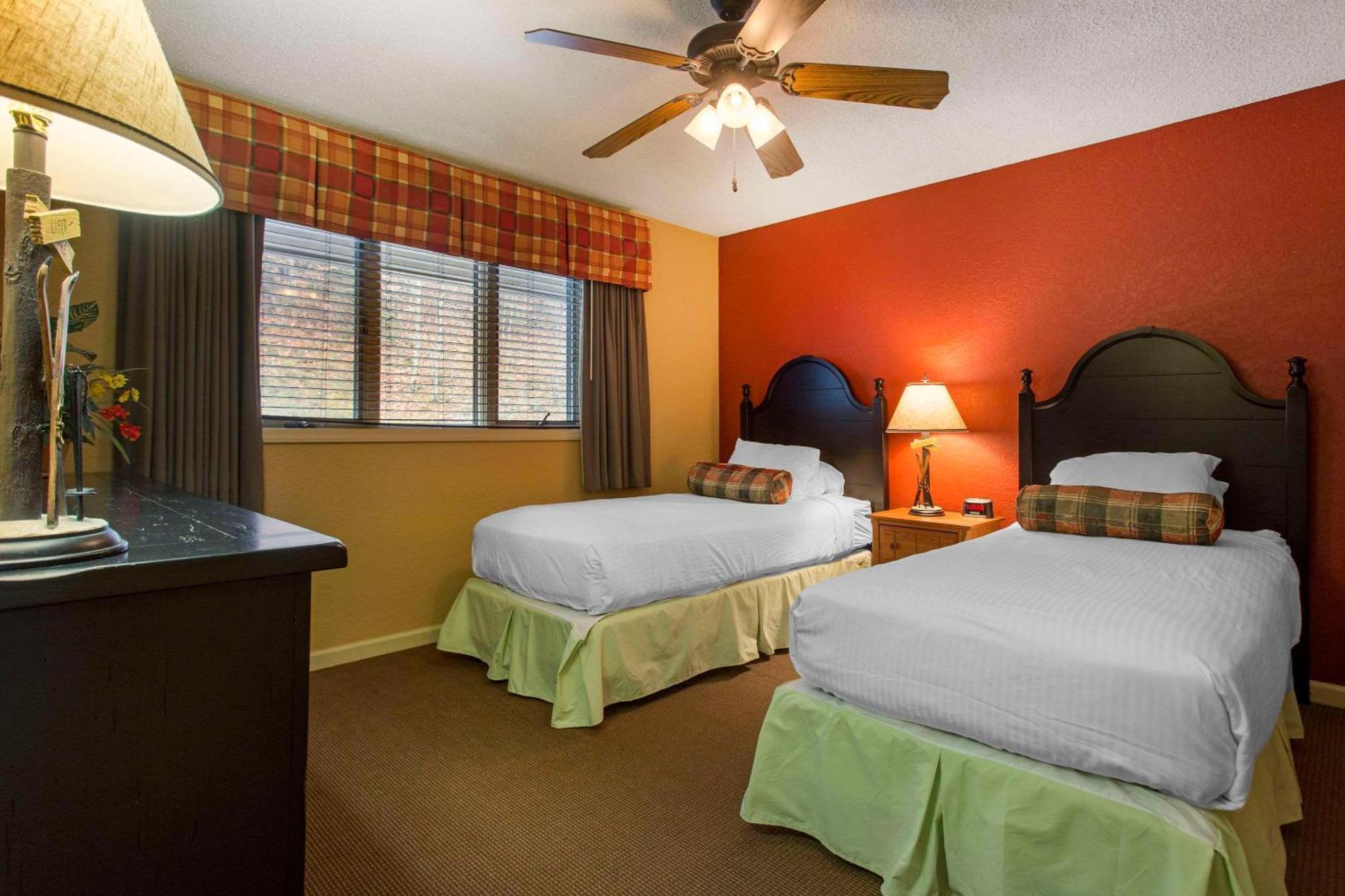Bluegreen Vacations Blue Ridge Village, An Ascend Resort Banner Elk Exterior photo