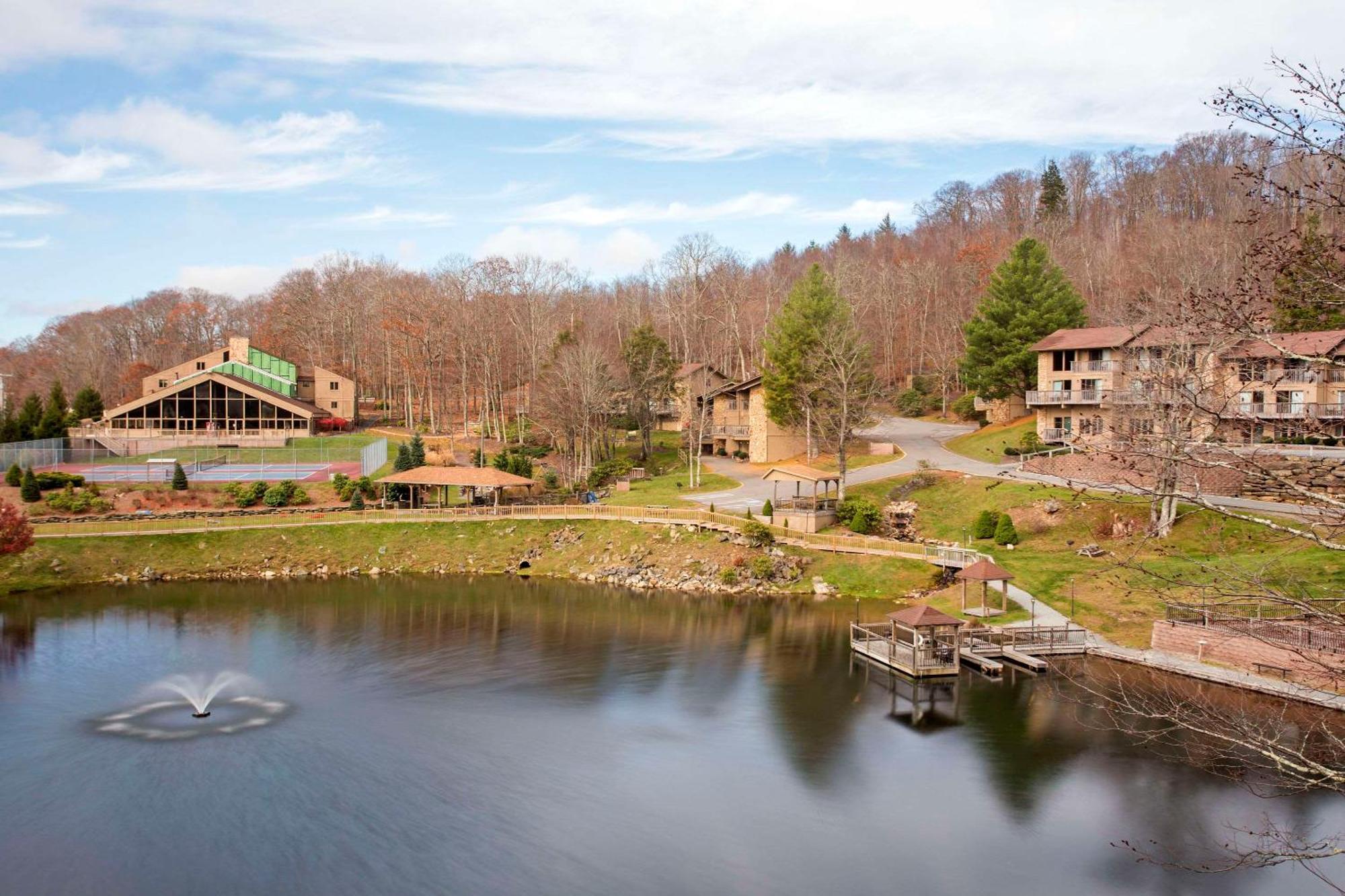 Bluegreen Vacations Blue Ridge Village, An Ascend Resort Banner Elk Exterior photo